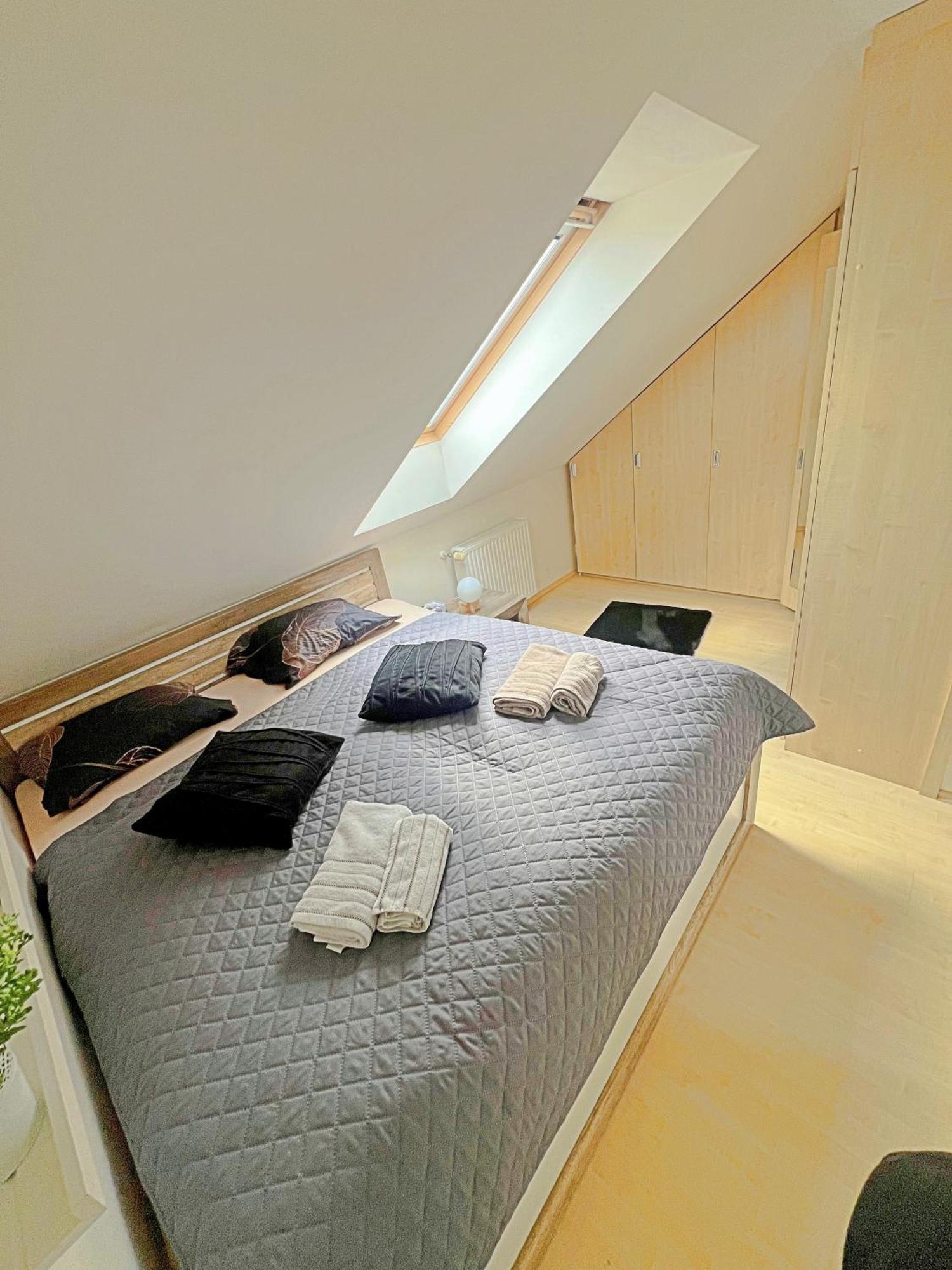Mezonetovy Apartman V Centru Prague Ngoại thất bức ảnh